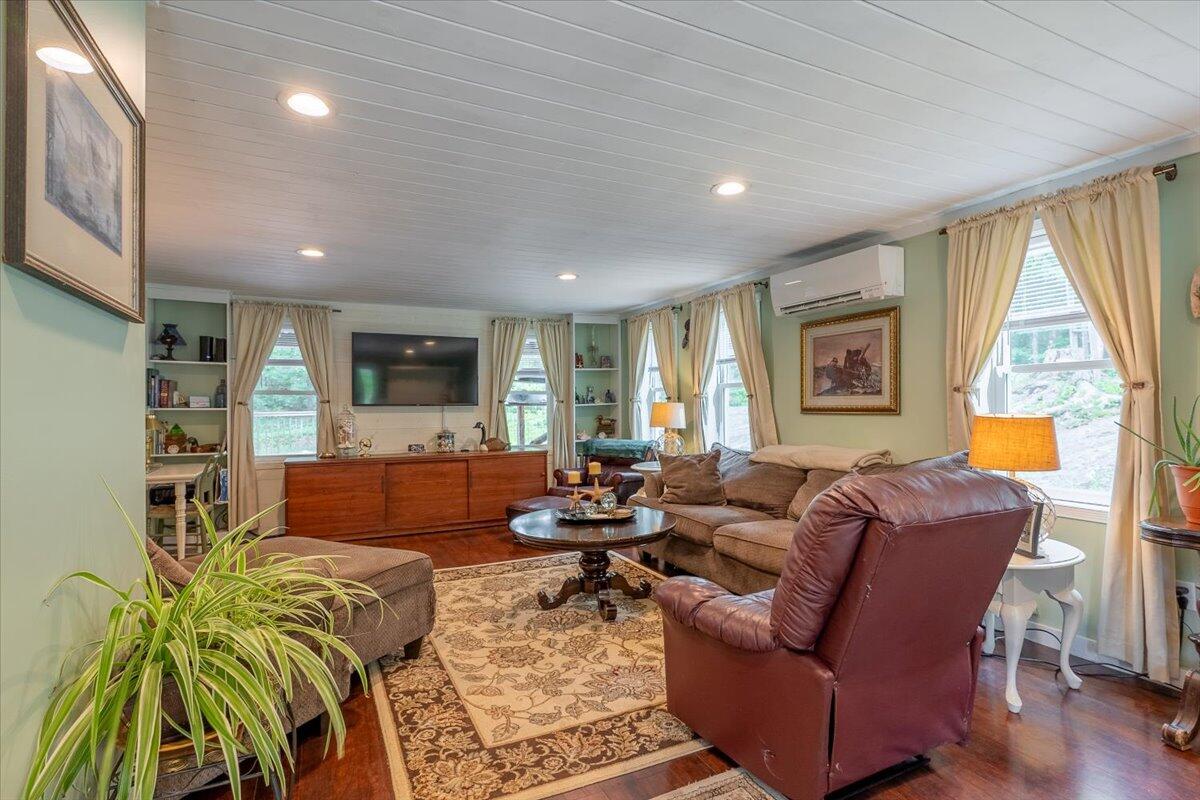 25 Pine View Ridge Road Boothbay ME 04537