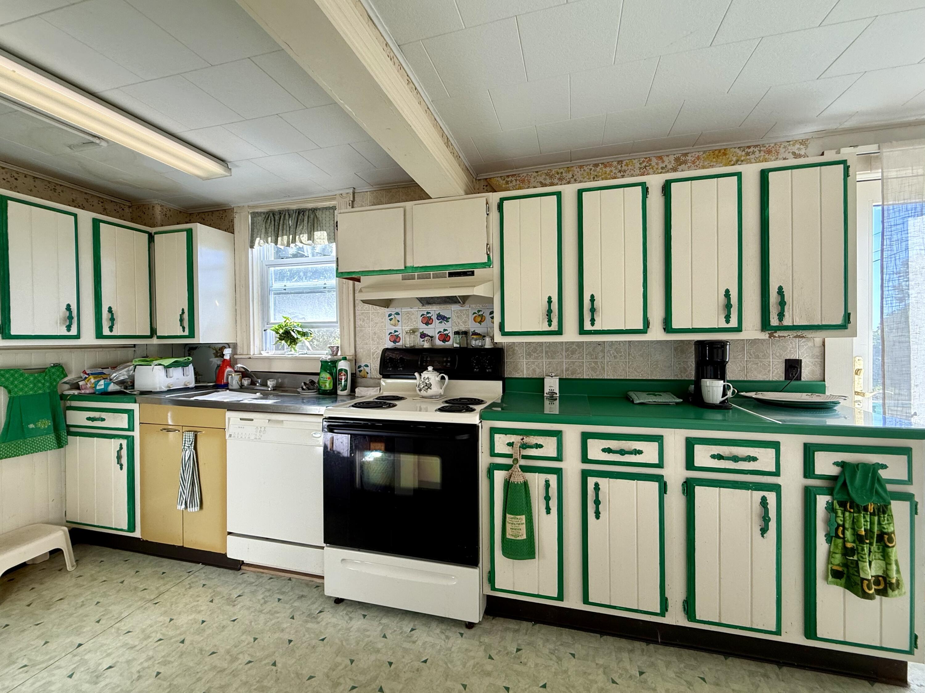 7 Broadway Street Eastport ME 04631