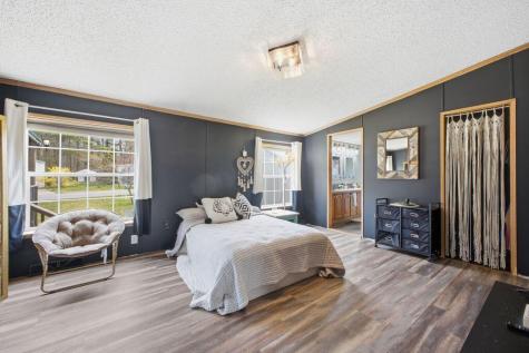 61 Larry Lane Brunswick ME 04011