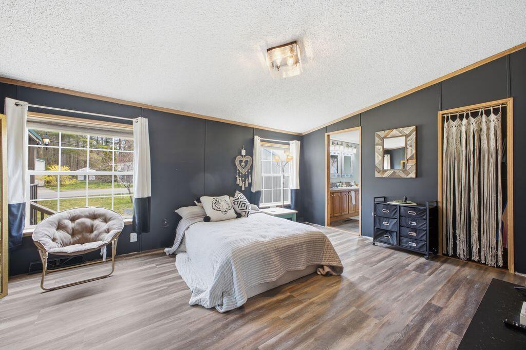 61 Larry Lane Brunswick ME 04011