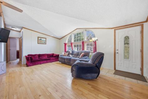 61 Larry Lane Brunswick ME 04011
