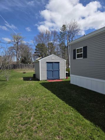 5 Colonial Drive Lisbon ME 04252