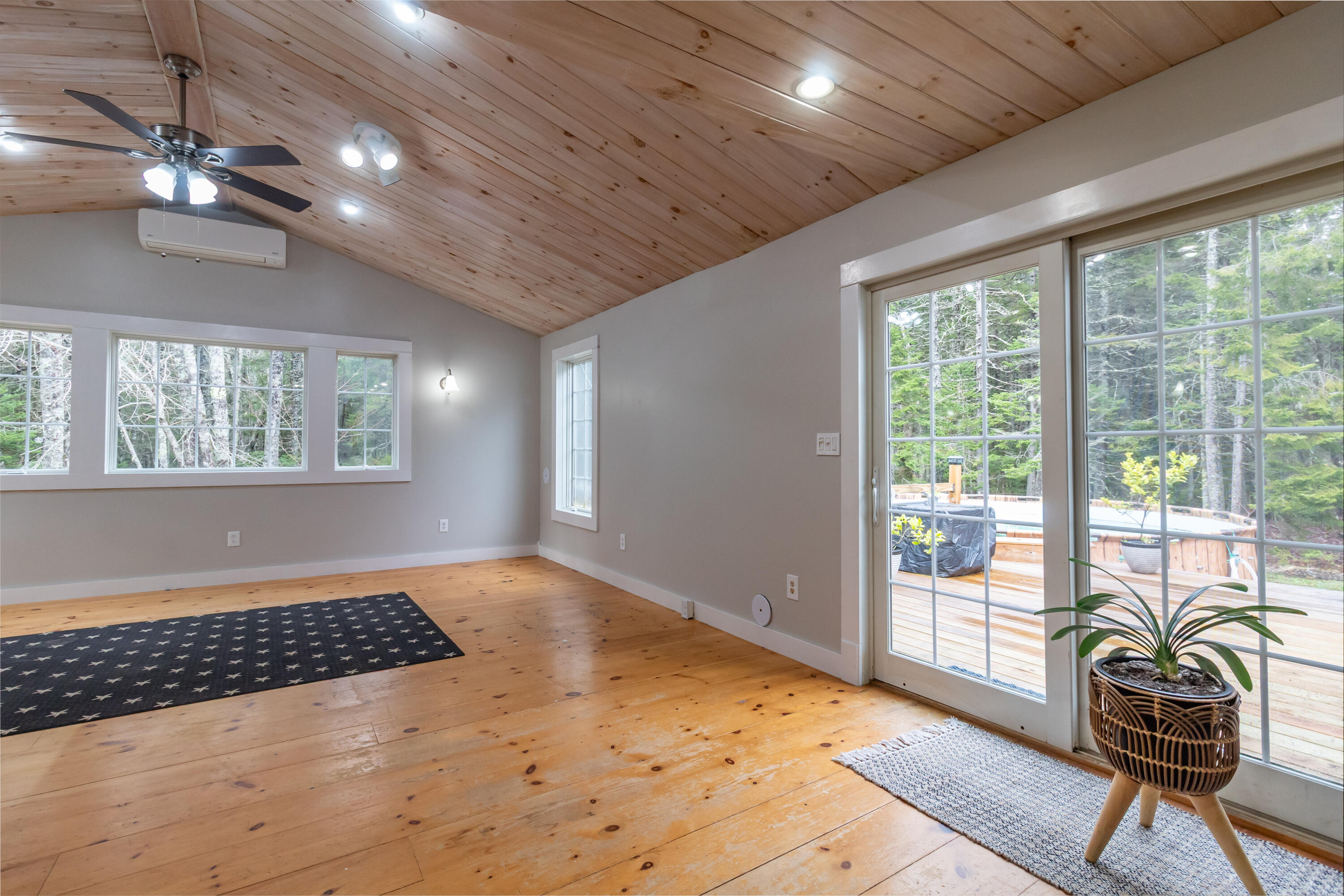 392 Bay Road Brooklin ME 04616