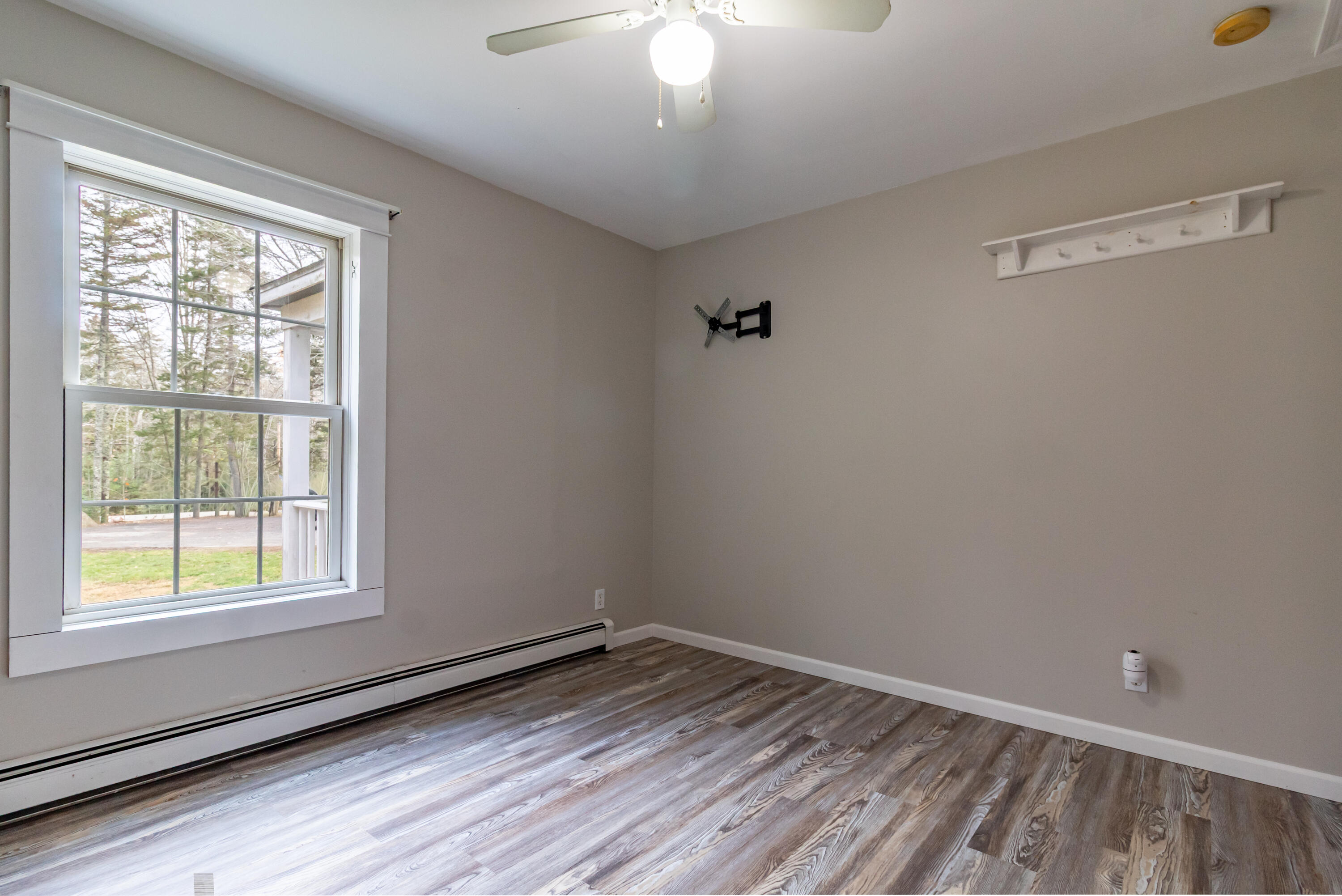 392 Bay Road Brooklin ME 04616