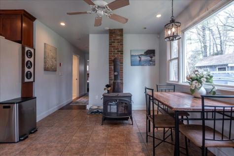 20 Spahr Road Washington ME 04574