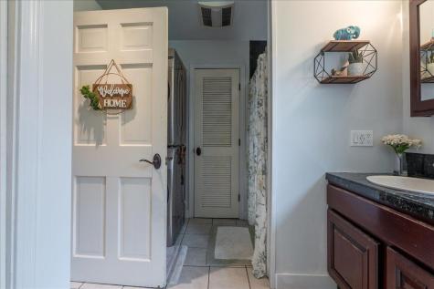 20 Spahr Road Washington ME 04574