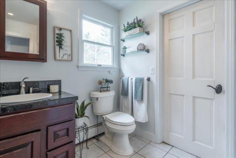 20 Spahr Road Washington ME 04574