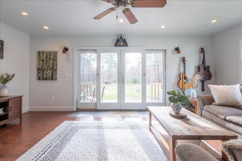 20 Spahr Road Washington ME 04574