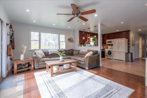 20 Spahr Road Washington ME 04574