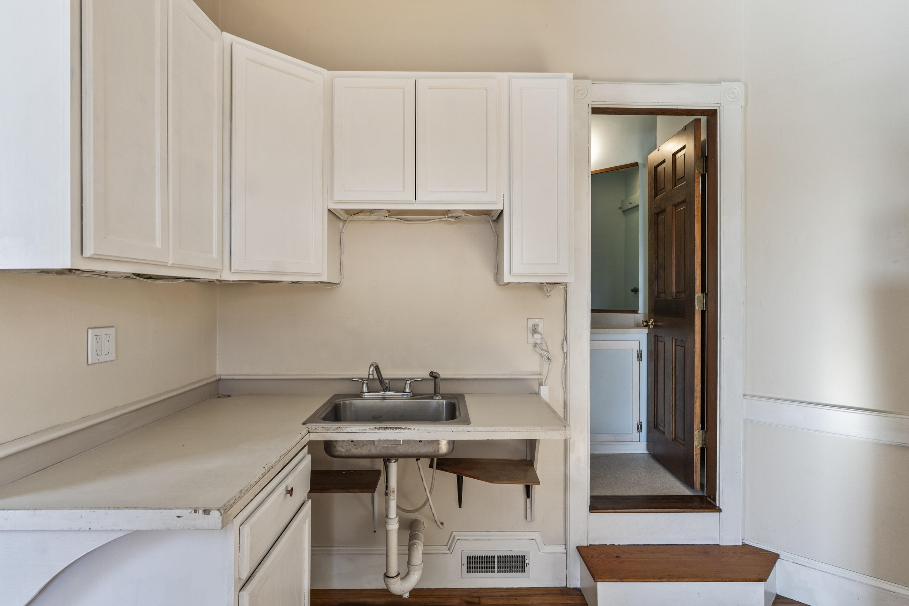 38 Main Street Topsham ME 04086