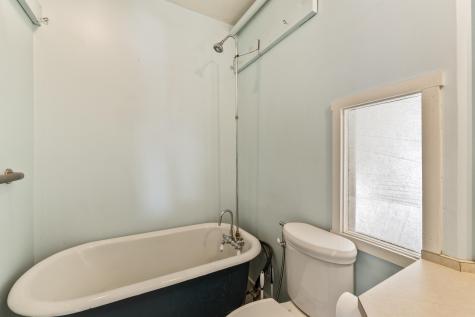 38 Main Street Topsham ME 04086