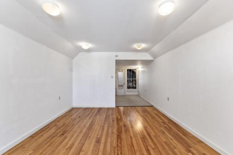 38 Main Street Topsham ME 04086