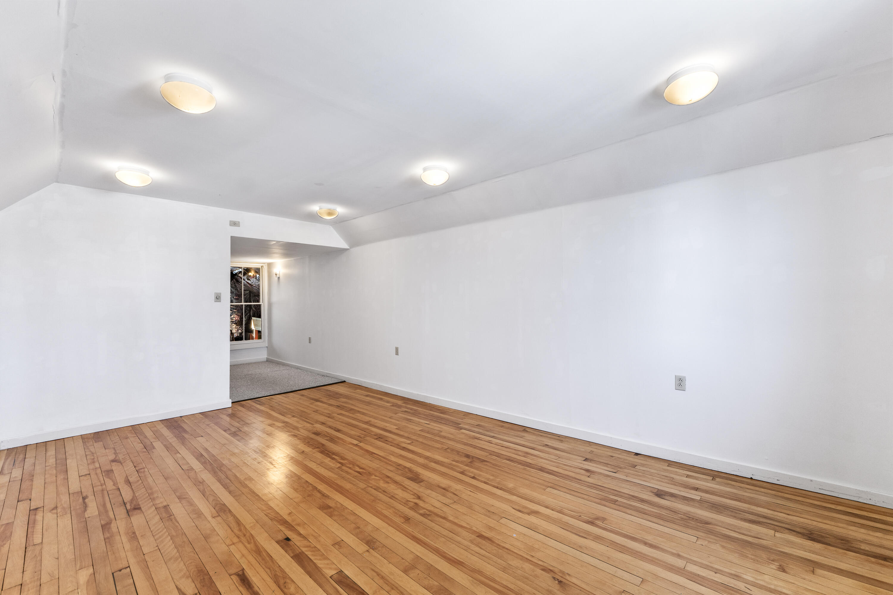 38 Main Street Topsham ME 04086