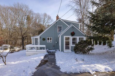 42 Tilton Avenue Kittery ME 03904