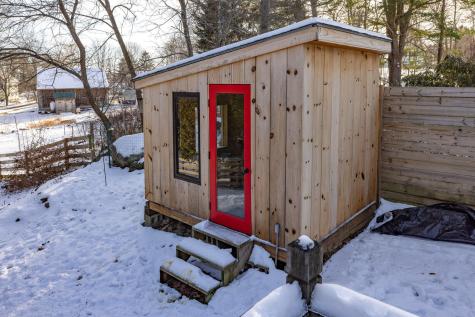 42 Tilton Avenue Kittery ME 03904