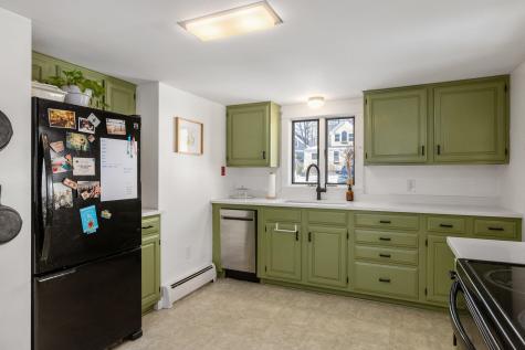 42 Tilton Avenue Kittery ME 03904