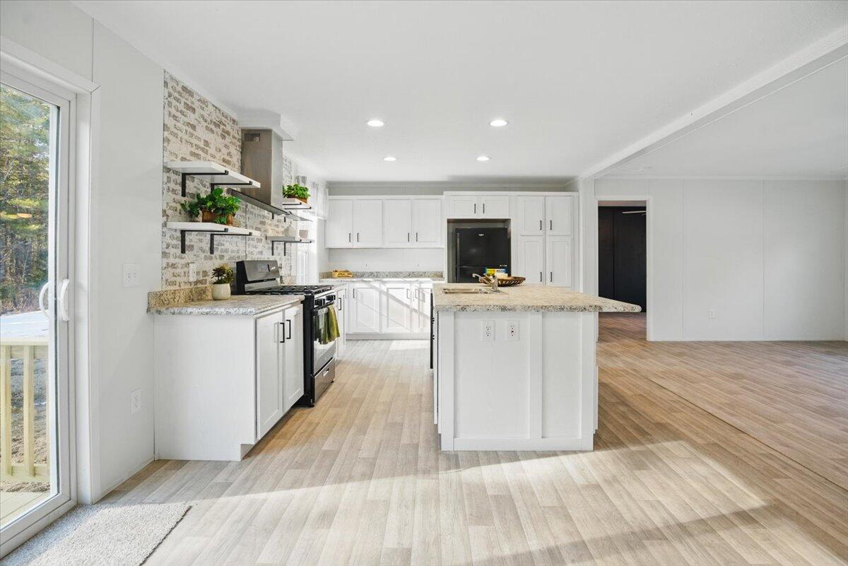 32 Rosie Lane Pittston ME 04345