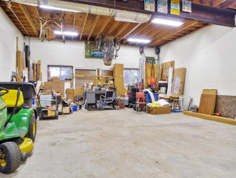 60 Abena Shore Belgrade ME 04917