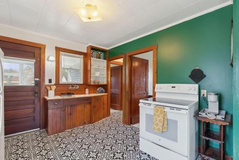 33 Weymouth Street Brunswick ME 04011