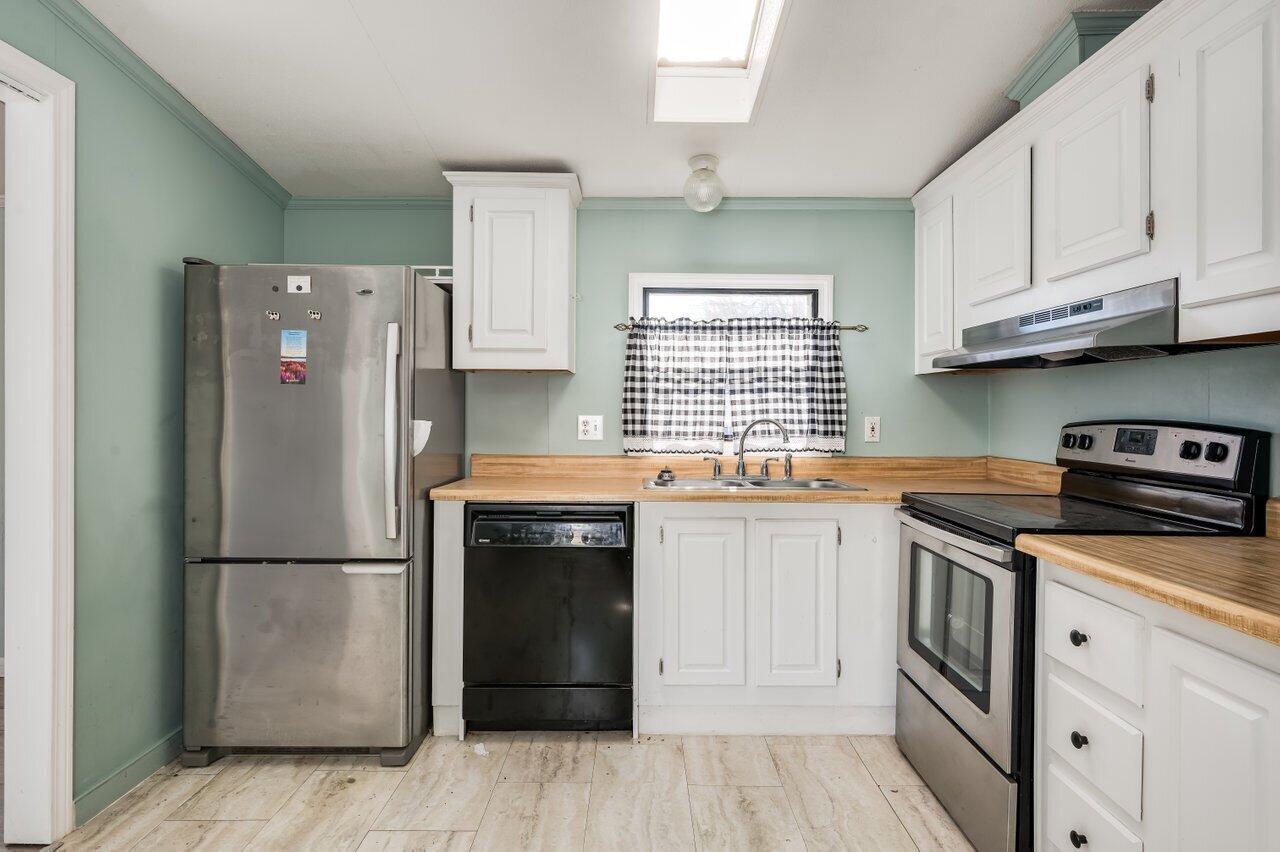 39 Pine Hill Park Berwick ME 03901