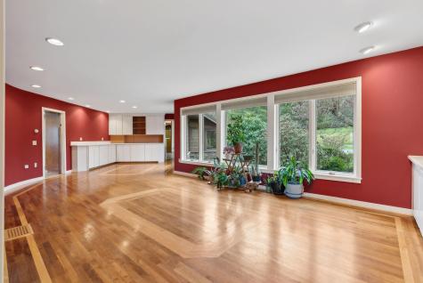 33 Hanscom Highway Holden ME 04429
