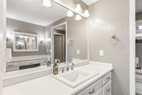 7 Bayberry Lane Lewiston ME 04240