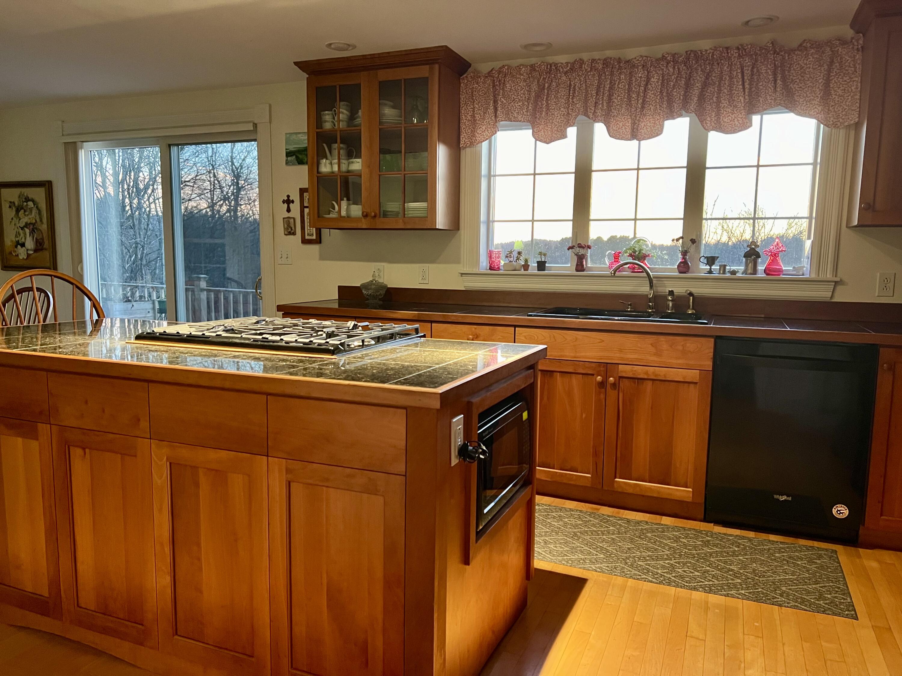 104 Raccoon Road Cushing ME 04563