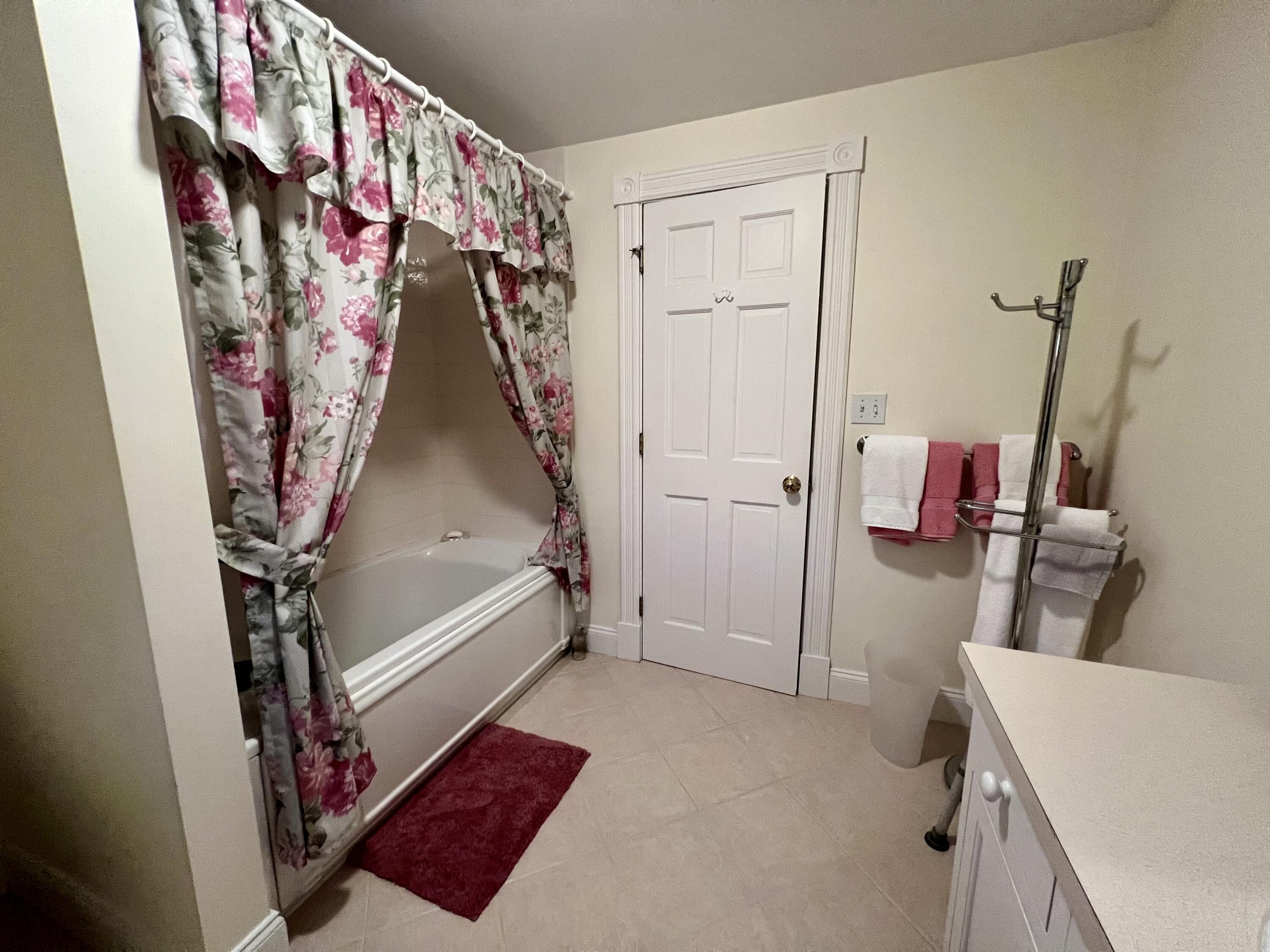 104 Raccoon Road Cushing ME 04563