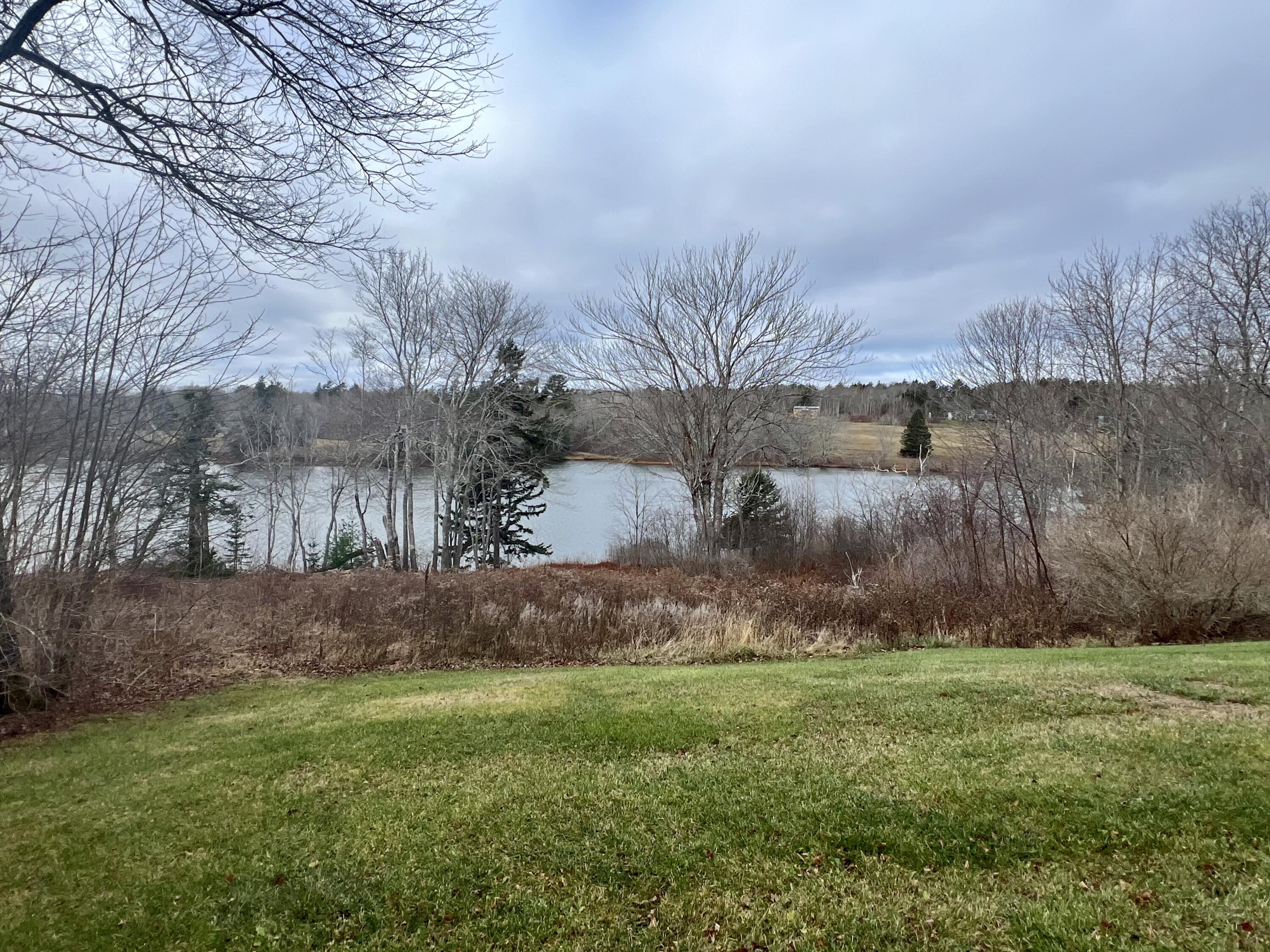 104 Raccoon Road Cushing ME 04563