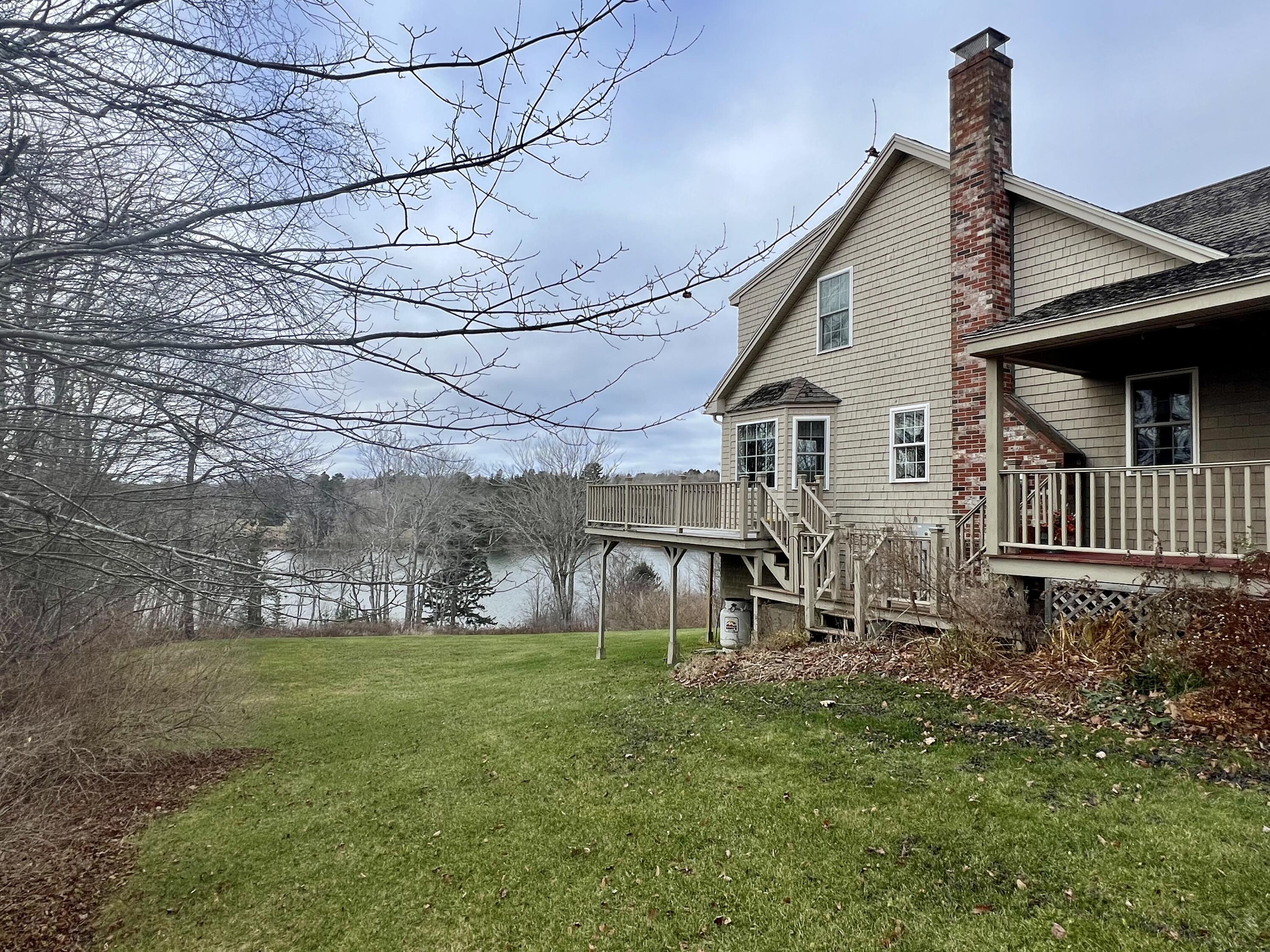 104 Raccoon Road Cushing ME 04563