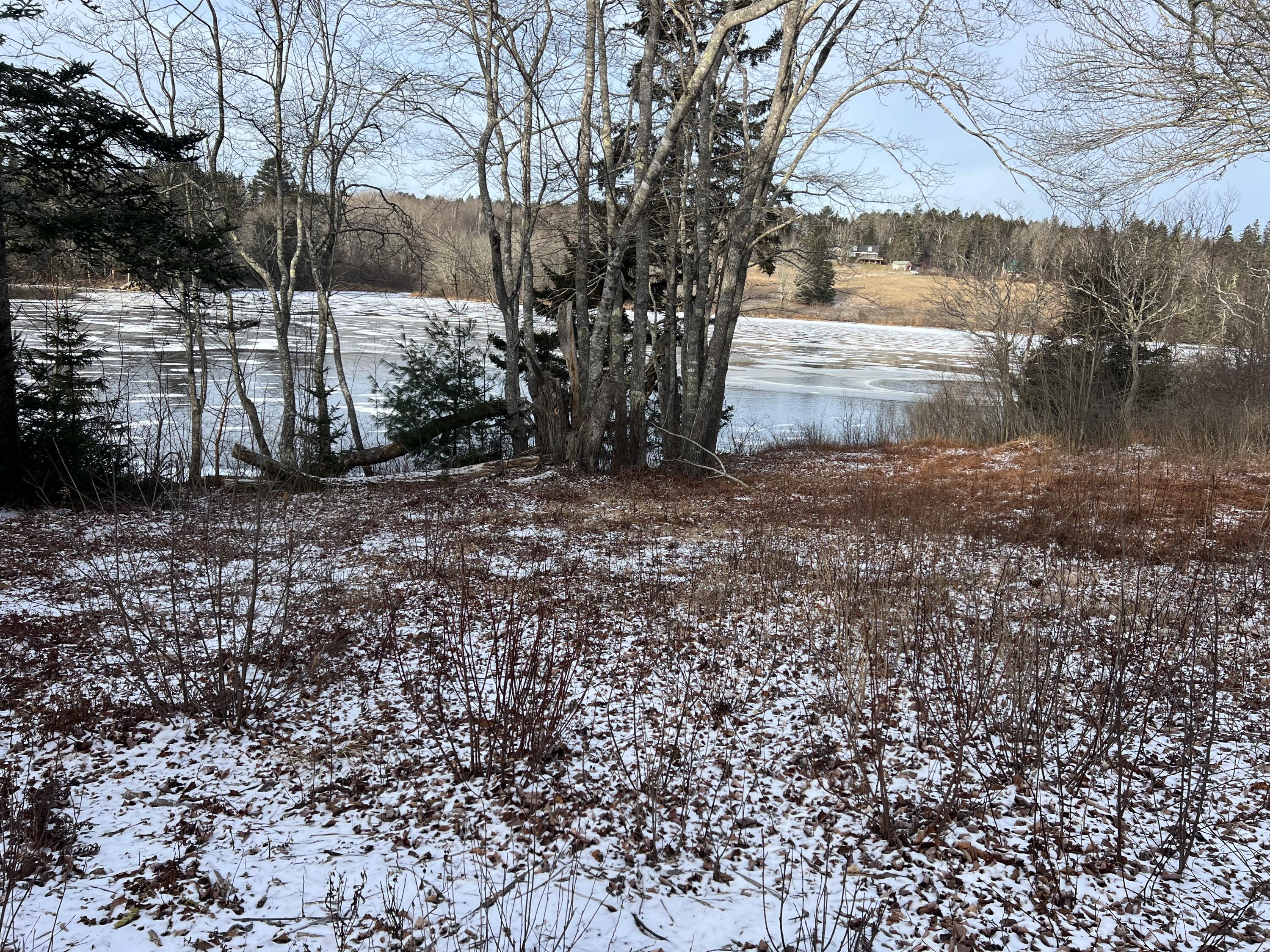 104 Raccoon Road Cushing ME 04563