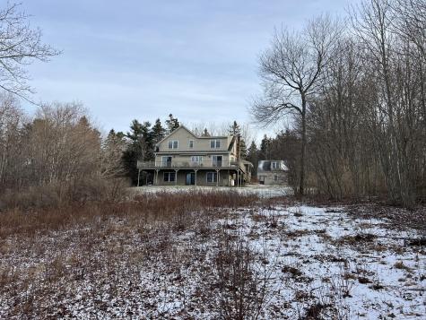 104 Raccoon Road Cushing ME 04563