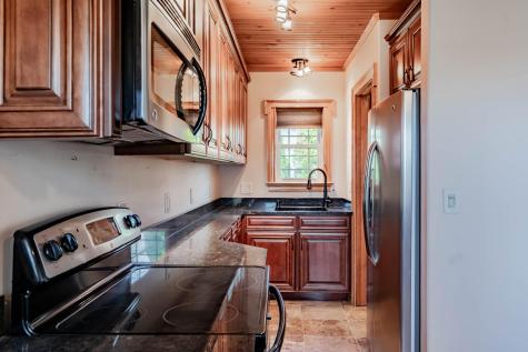 87 Waldo Avenue Rockland ME 04841