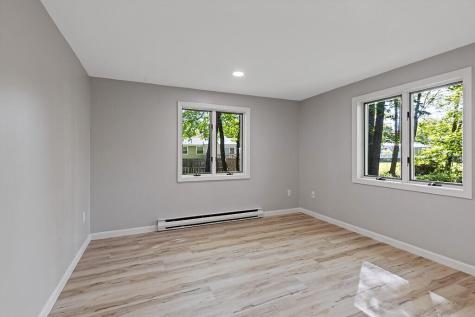 7 Philip Avenue Augusta ME 04330