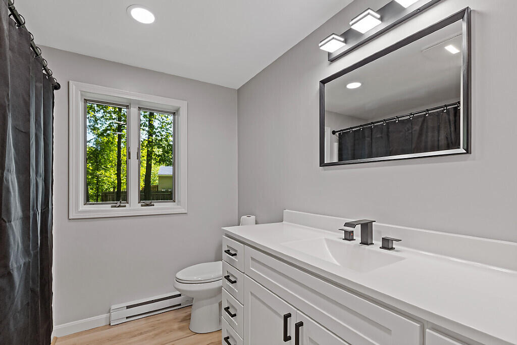 7 Philip Avenue Augusta ME 04330