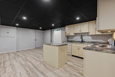 7 Philip Avenue Augusta ME 04330