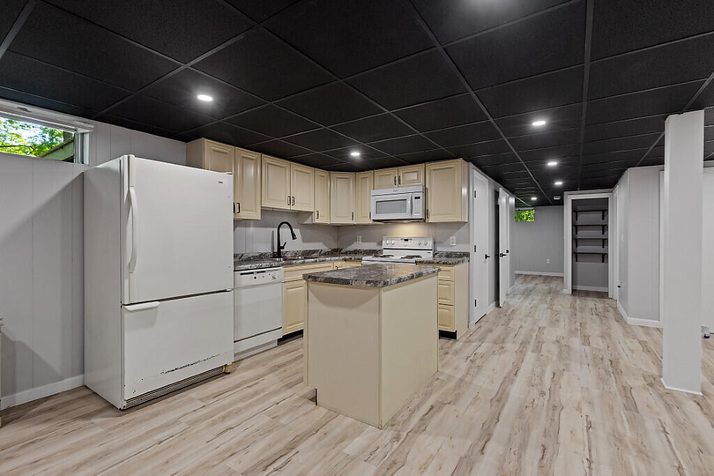 7 Philip Avenue Augusta ME 04330