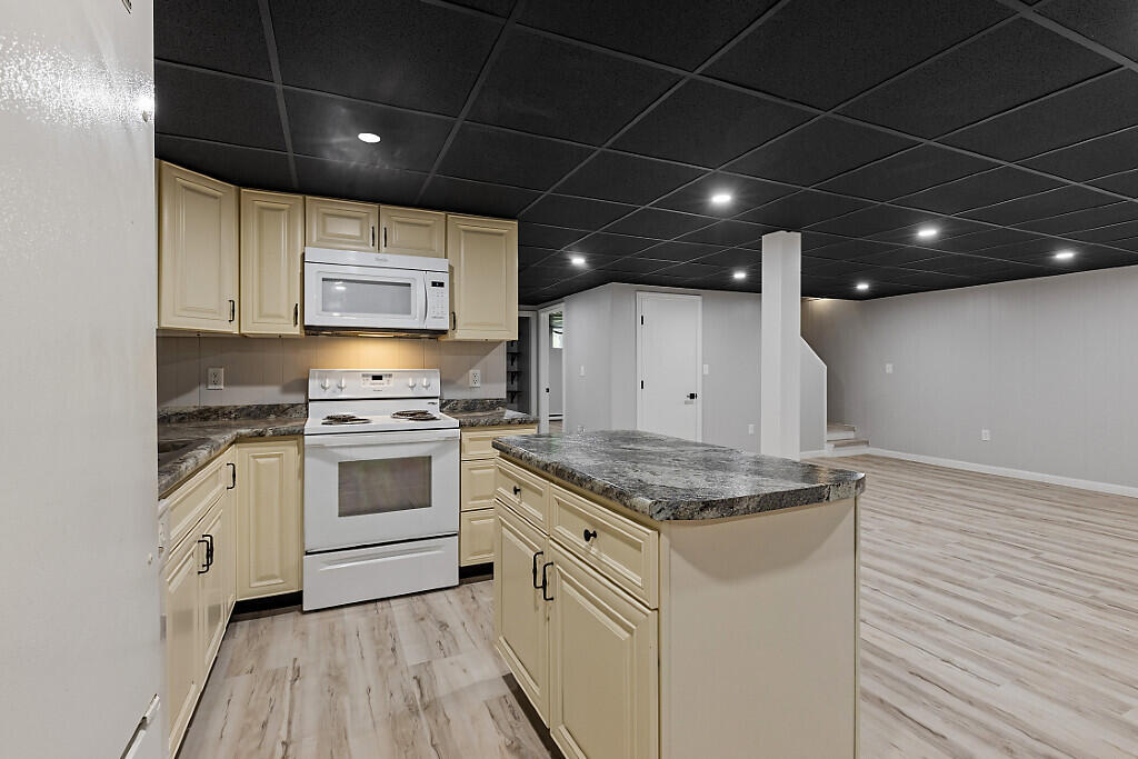 7 Philip Avenue Augusta ME 04330