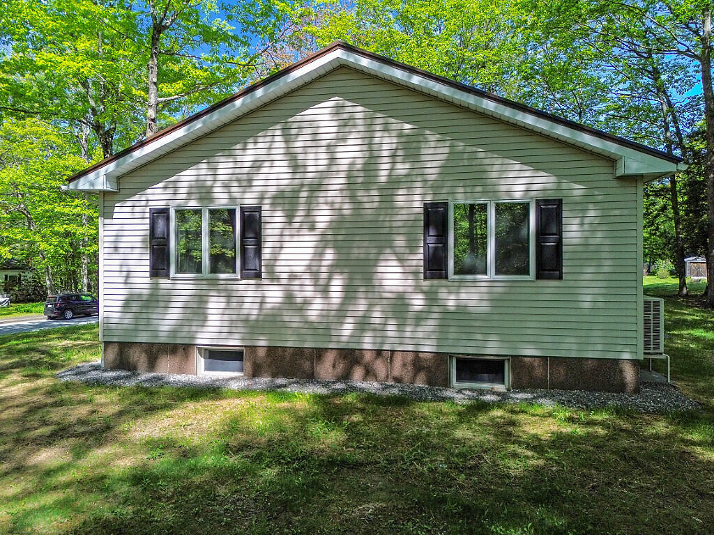 7 Philip Avenue Augusta ME 04330