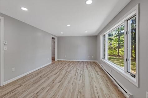 7 Philip Avenue Augusta ME 04330