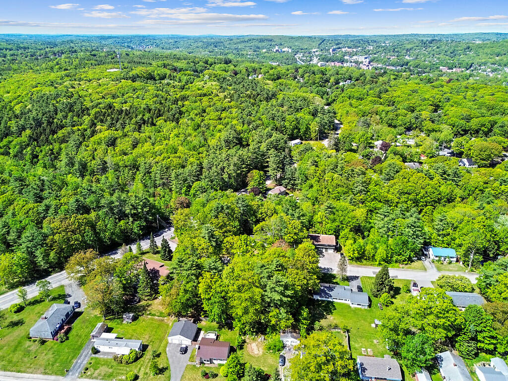 7 Philip Avenue Augusta ME 04330