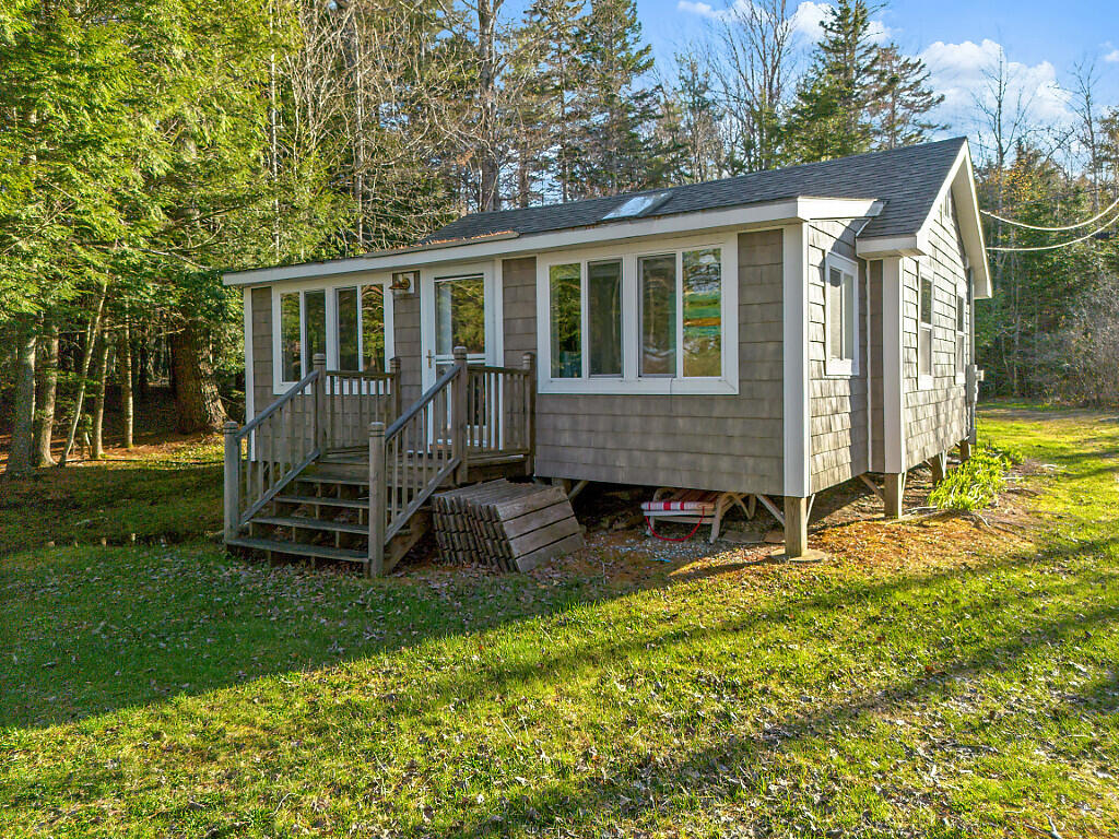 38 Jacoby Lane Searsport ME 04974