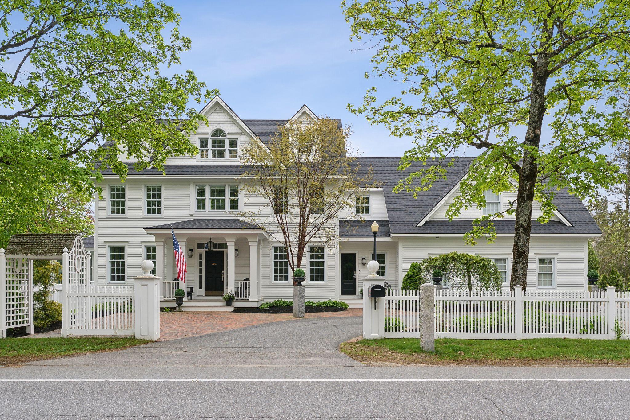 193 Foreside Road Falmouth ME 04105