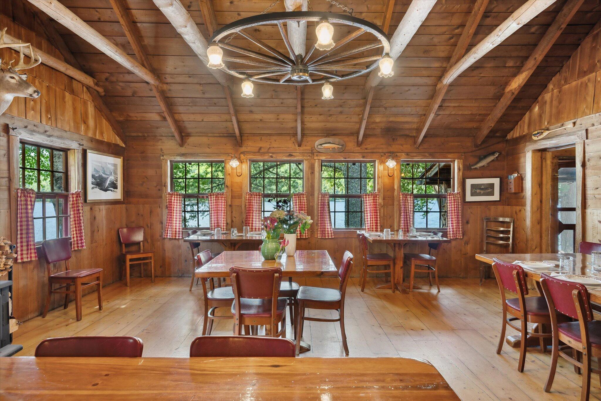 0 Bradford Camps, Munsungan Lake T8 R10 Wels ME 04732