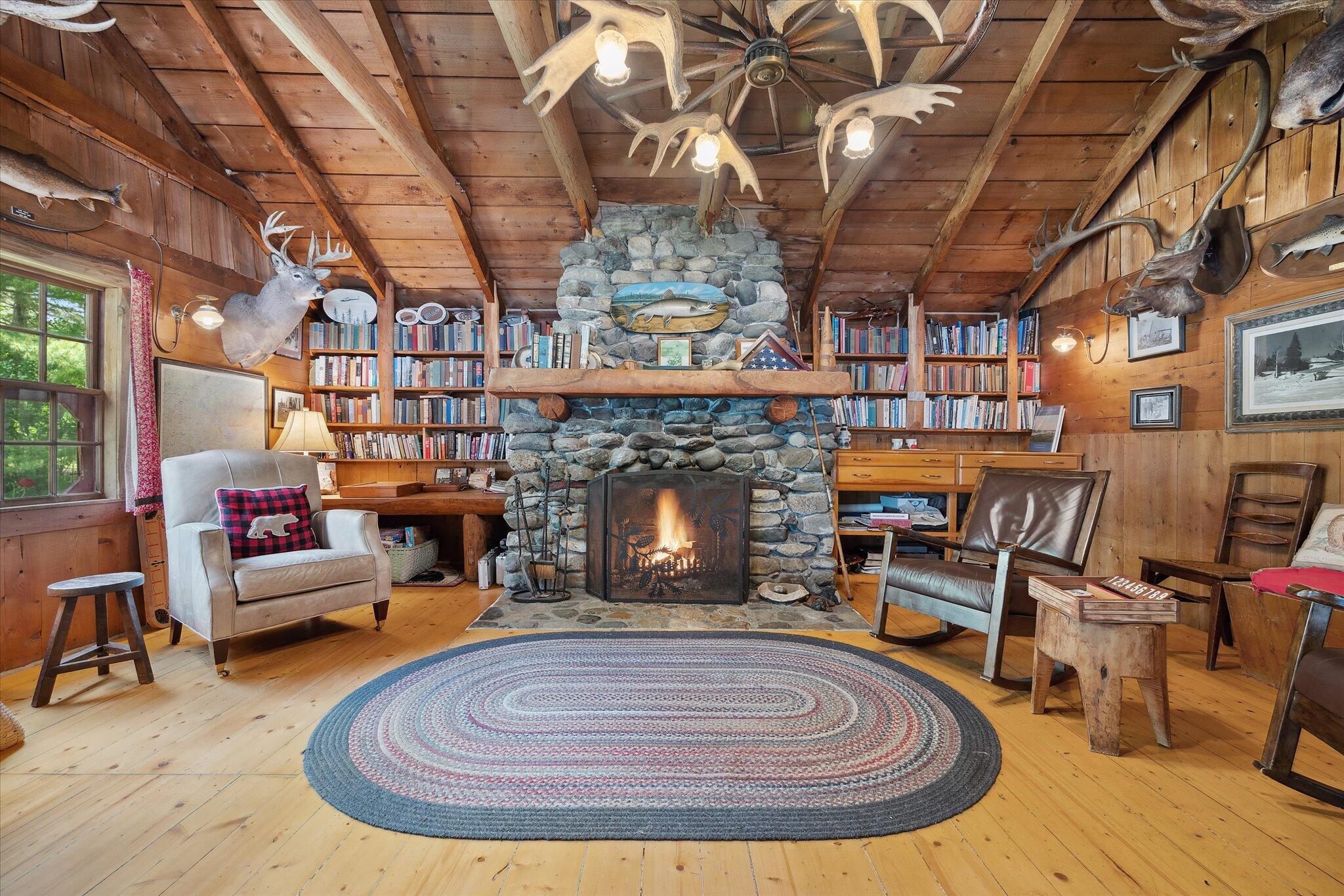 0 Bradford Camps, Munsungan Lake T8 R10 Wels ME 04732