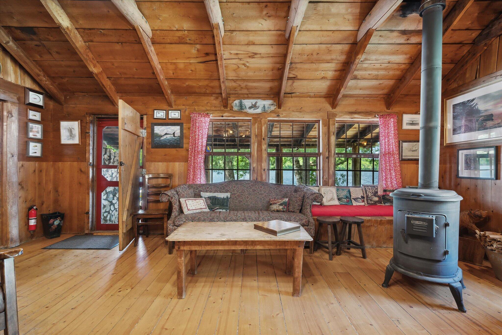 0 Bradford Camps, Munsungan Lake T8 R10 Wels ME 04732