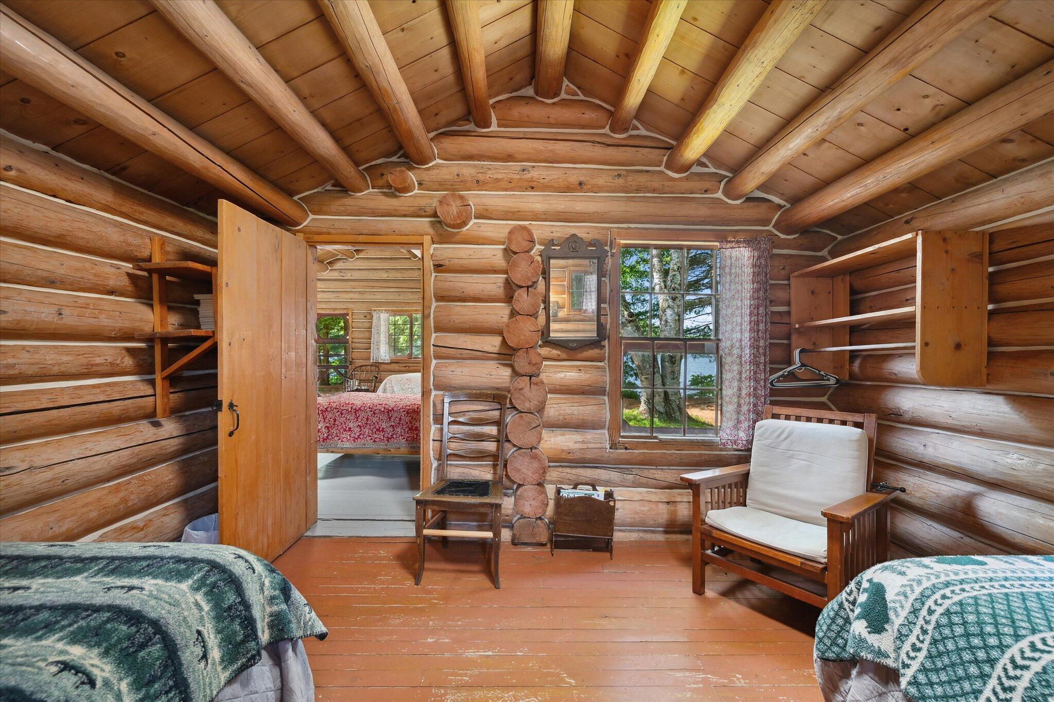 0 Bradford Camps, Munsungan Lake T8 R10 Wels ME 04732