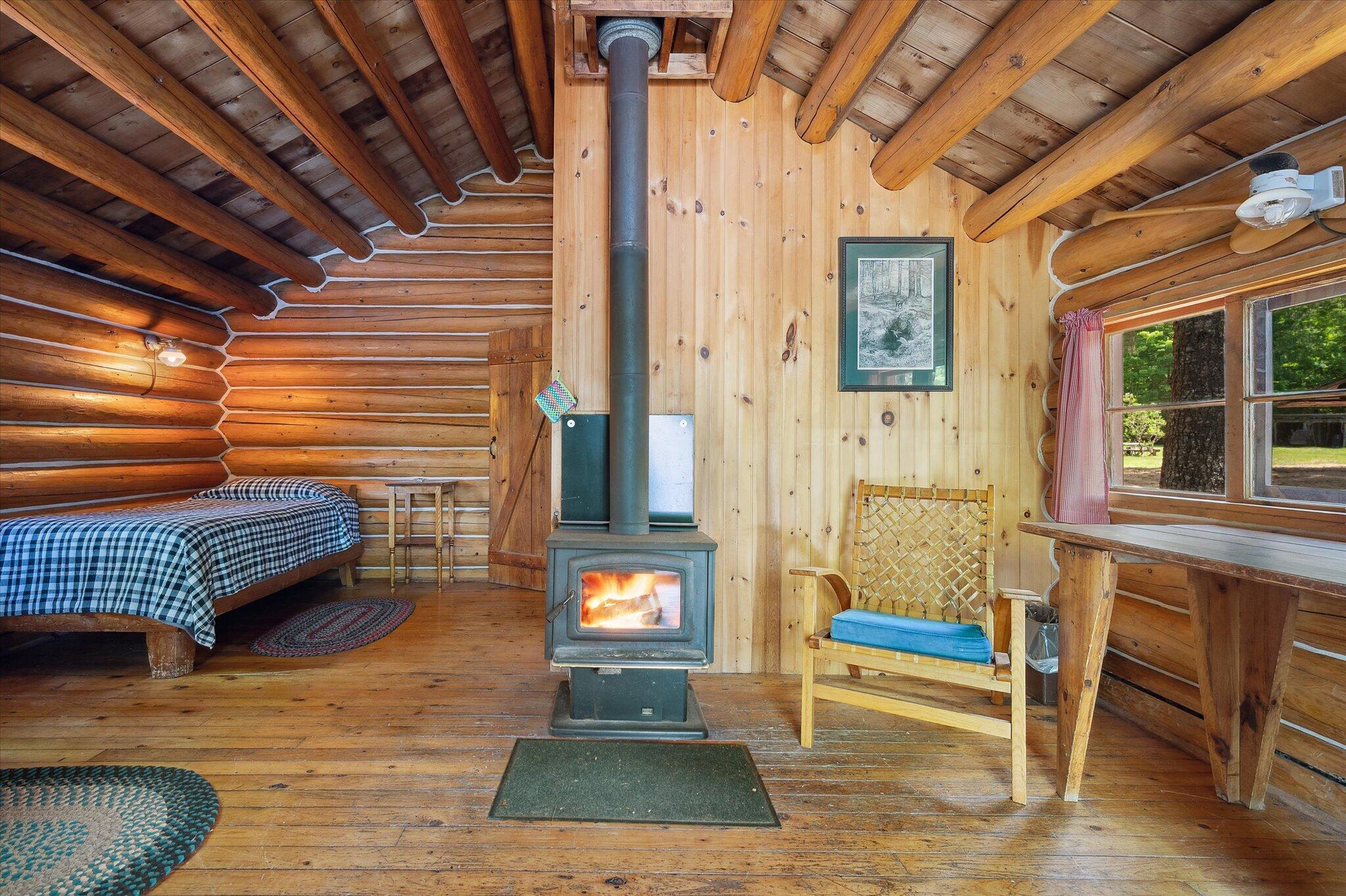 0 Bradford Camps, Munsungan Lake T8 R10 Wels ME 04732