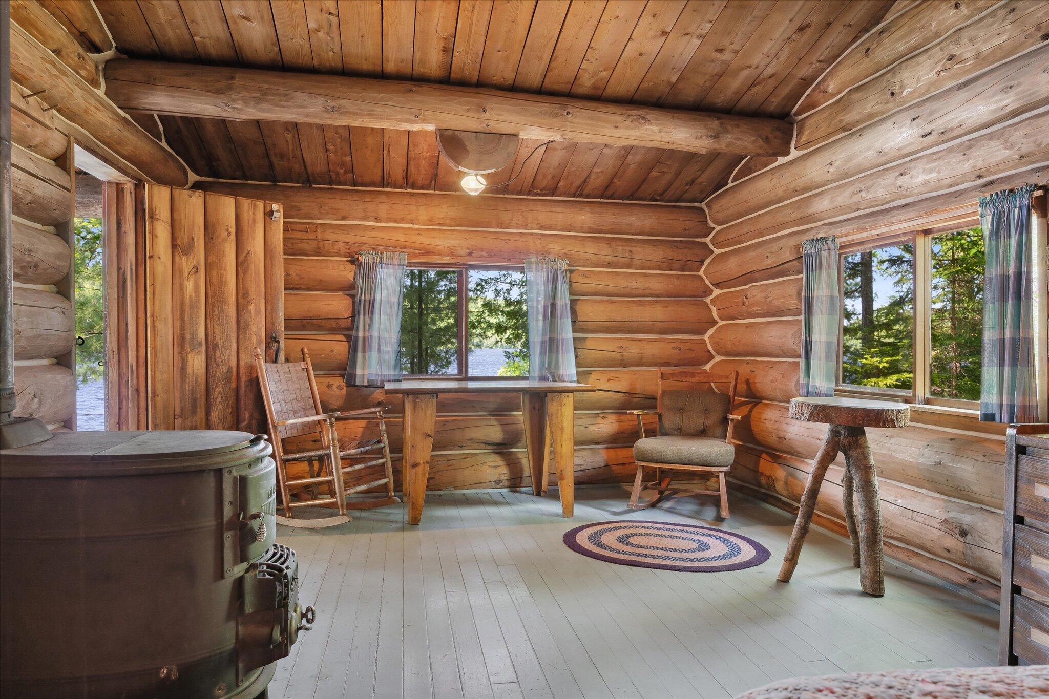 0 Bradford Camps, Munsungan Lake T8 R10 Wels ME 04732