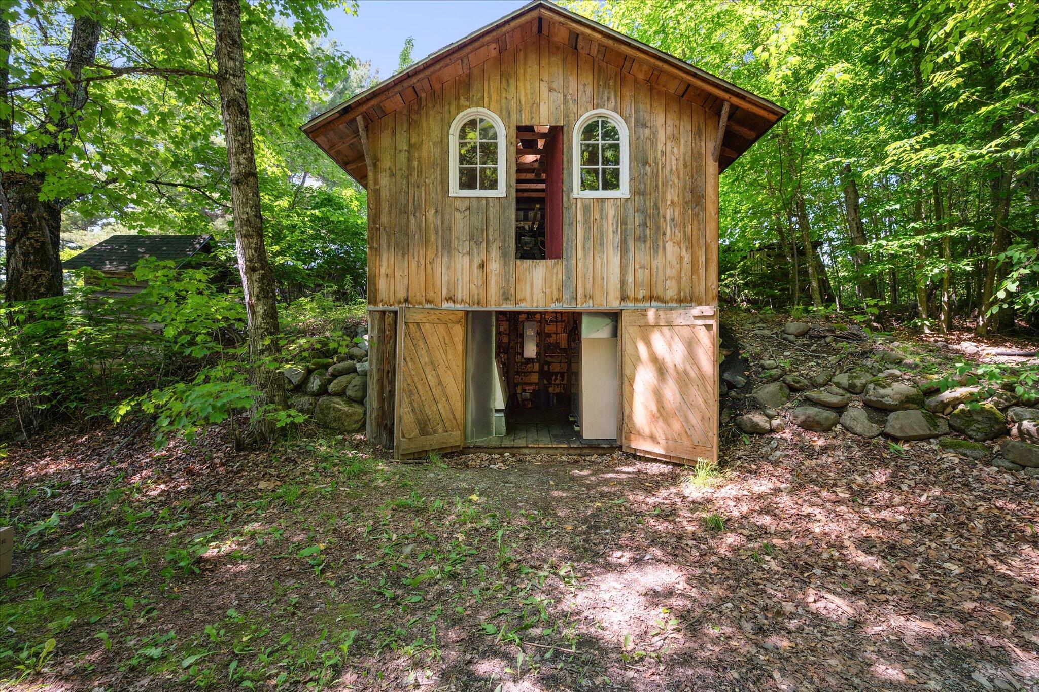 0 Bradford Camps, Munsungan Lake T8 R10 Wels ME 04732